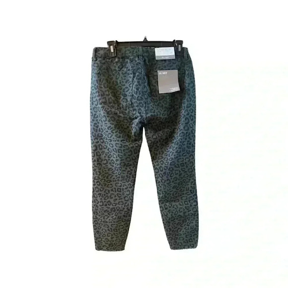 NWT DL1961 Florence Crop Jeans - Snow Leopard-Size 29-Runs Small per review - Picture 4 of 12